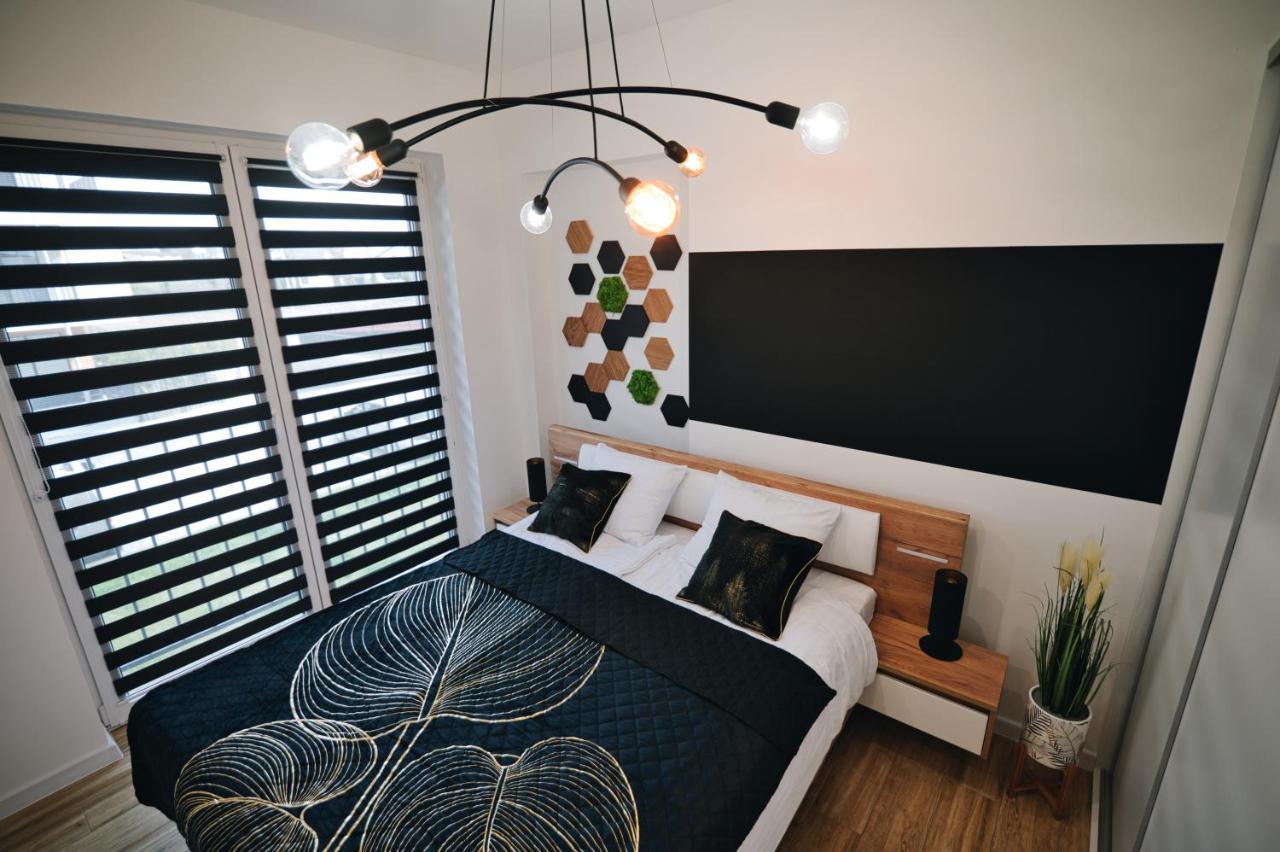 Aparthome 25 By Housine