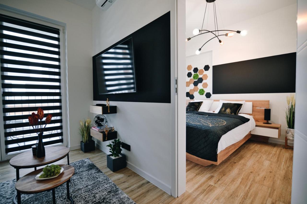 Apartment Aparthome 25 By Housine