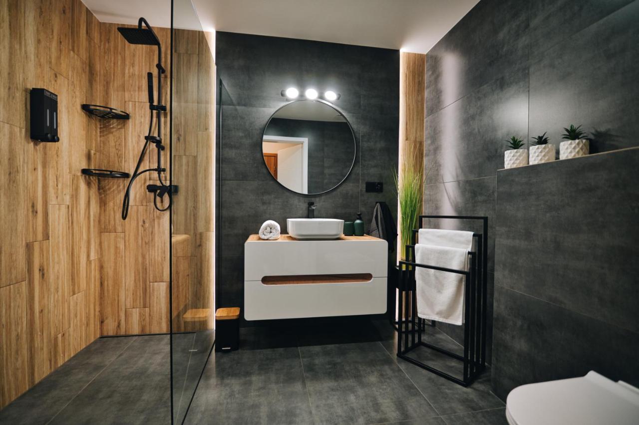 Apartment Aparthome 25 By Housine Zator