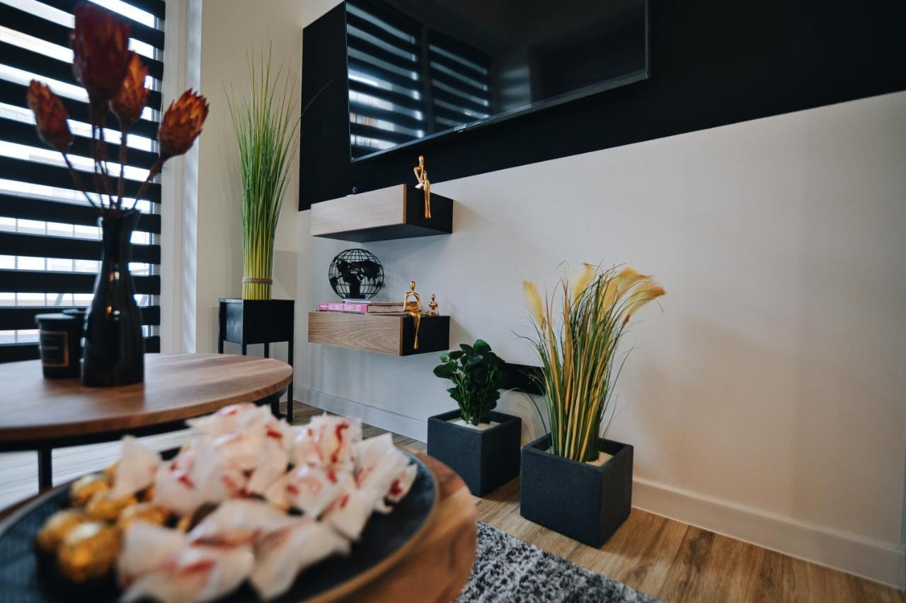Aparthome 25 By Housine Apartment *