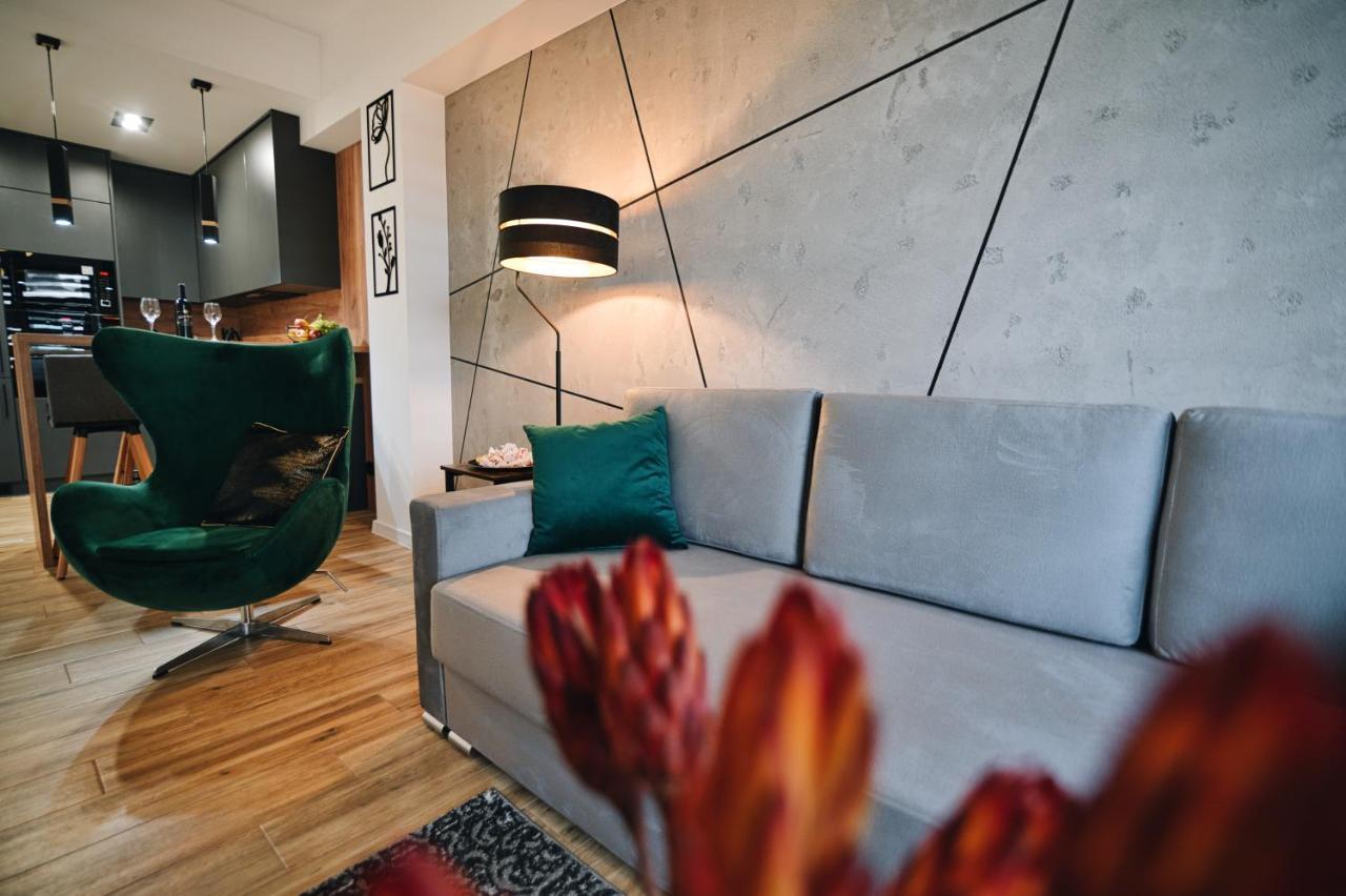 Apartment Aparthome 25 By Housine *