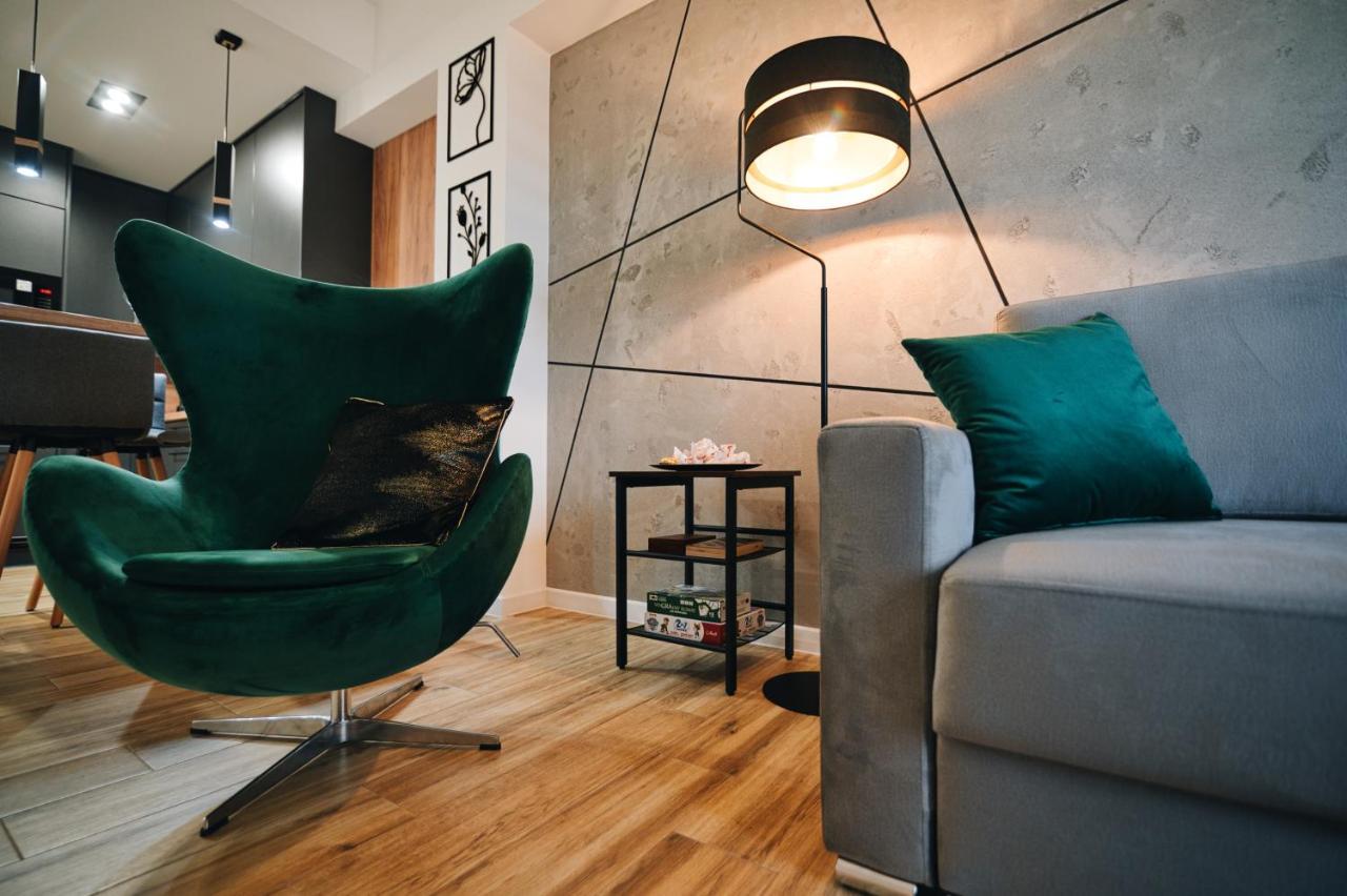 Apartment Aparthome 25 By Housine Zator